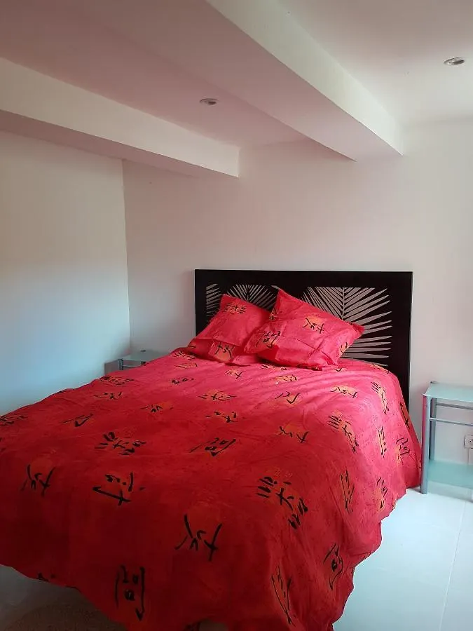 Appartement Joli T2 en centre-ville tout équipé + barbecue Istres